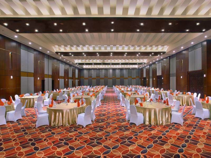 The Alana Hotel & Convention Center Solo By Aston Exterior foto