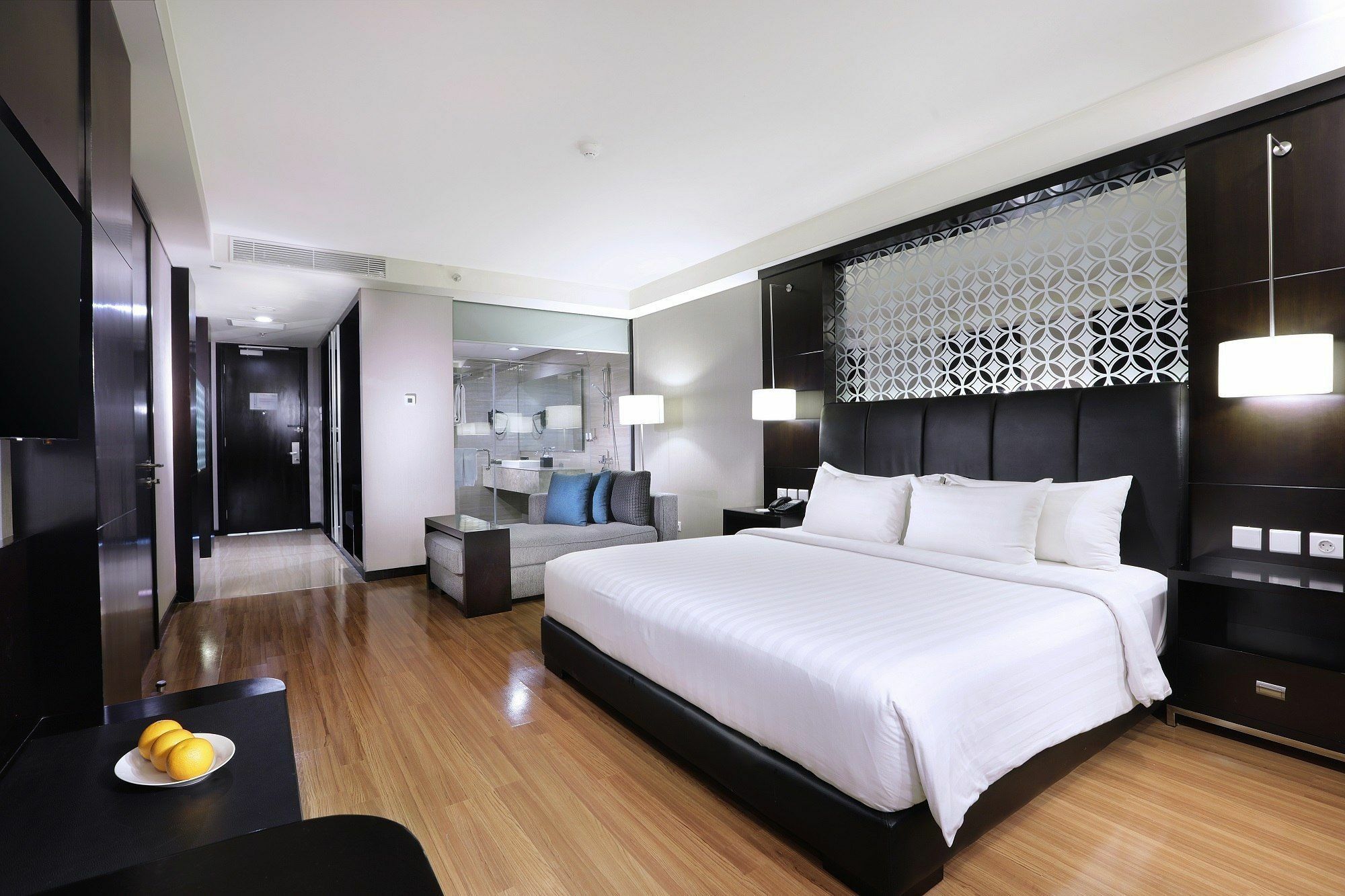 The Alana Hotel & Convention Center Solo By Aston Exterior foto