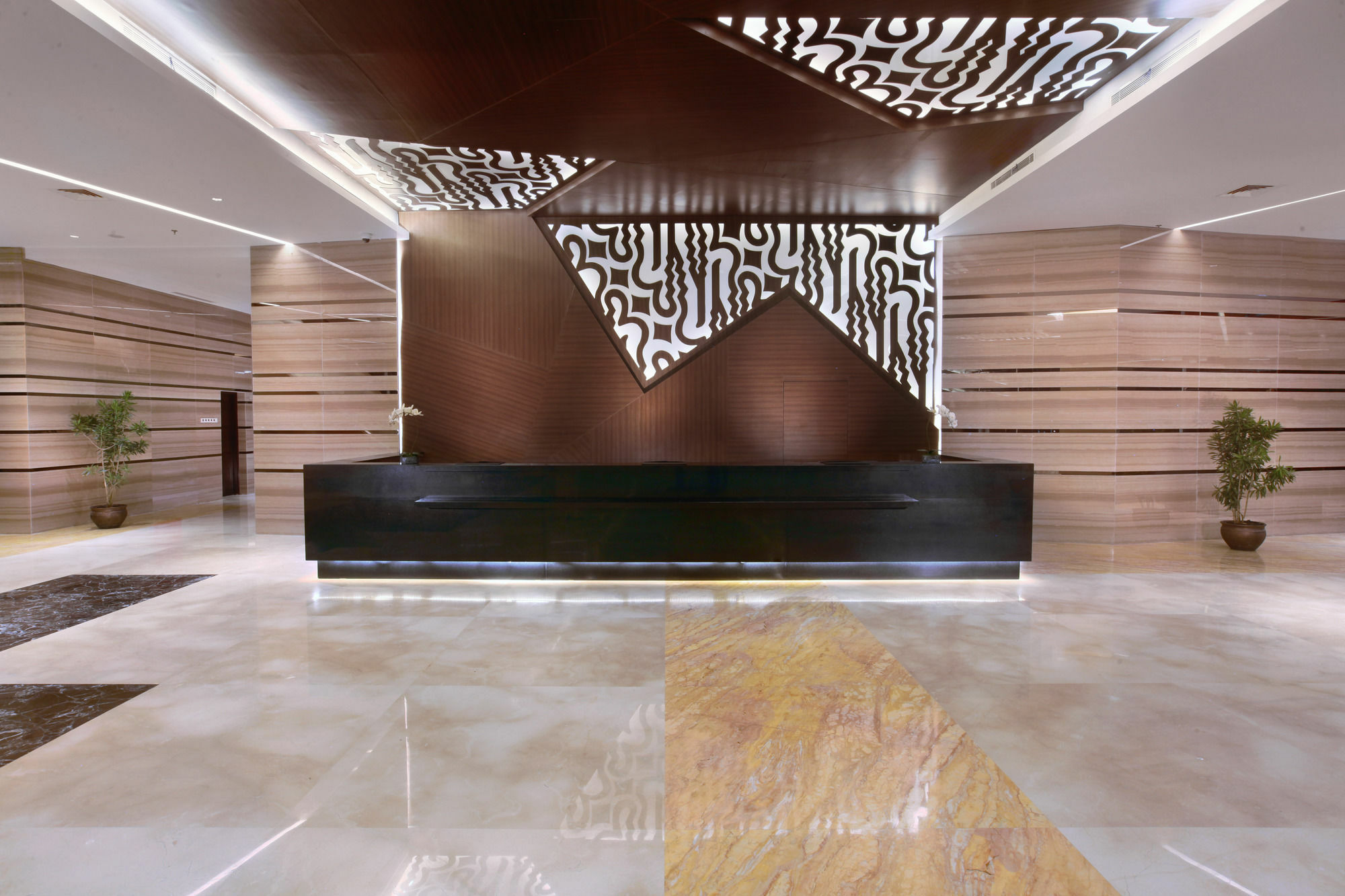 The Alana Hotel & Convention Center Solo By Aston Exterior foto