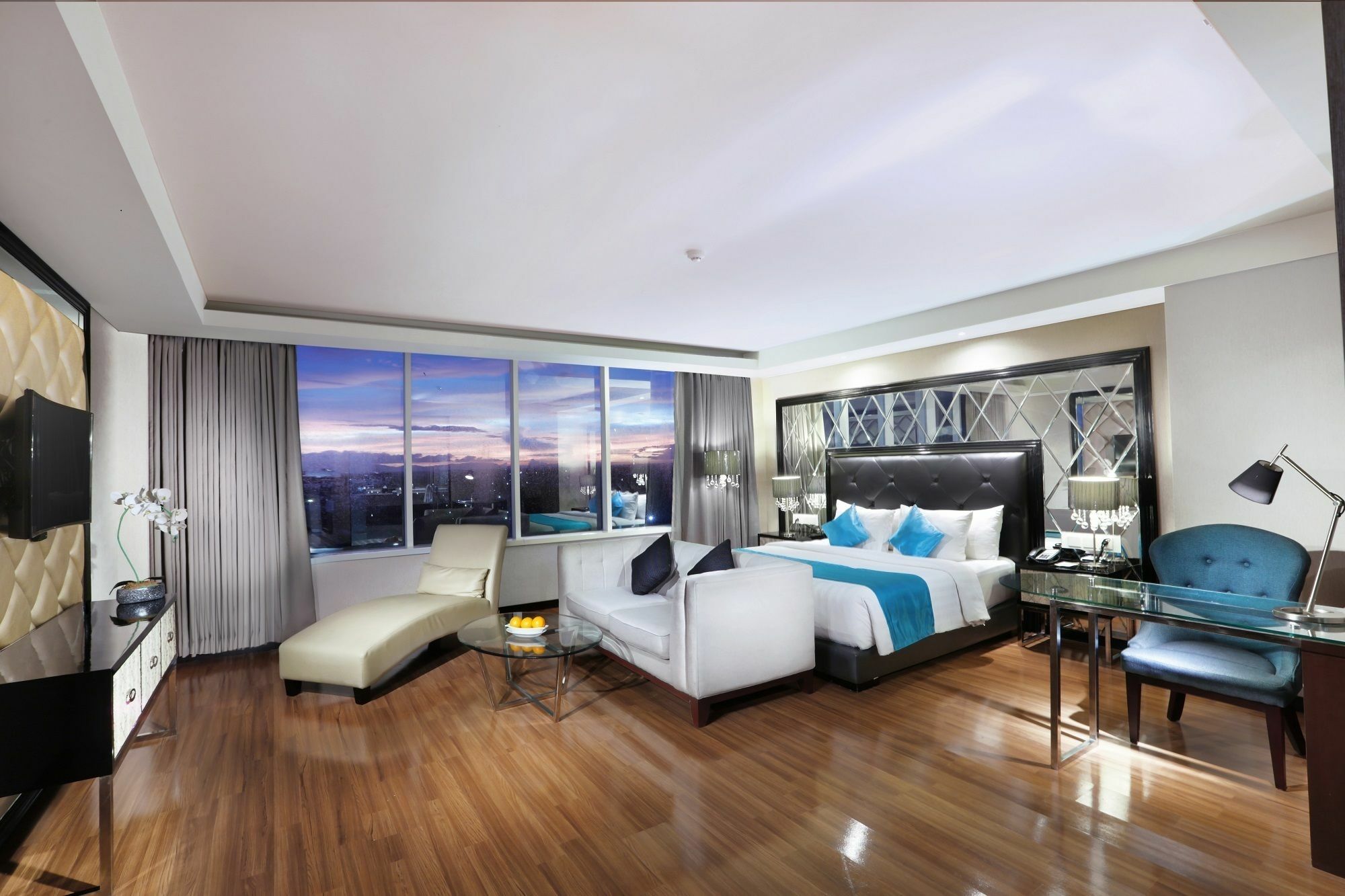 The Alana Hotel & Convention Center Solo By Aston Exterior foto